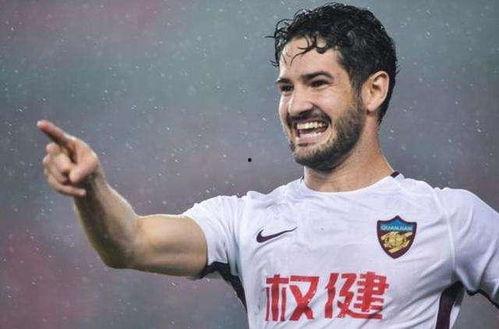 深圳帕托最新爆料,揭秘足球场上的幕后故事